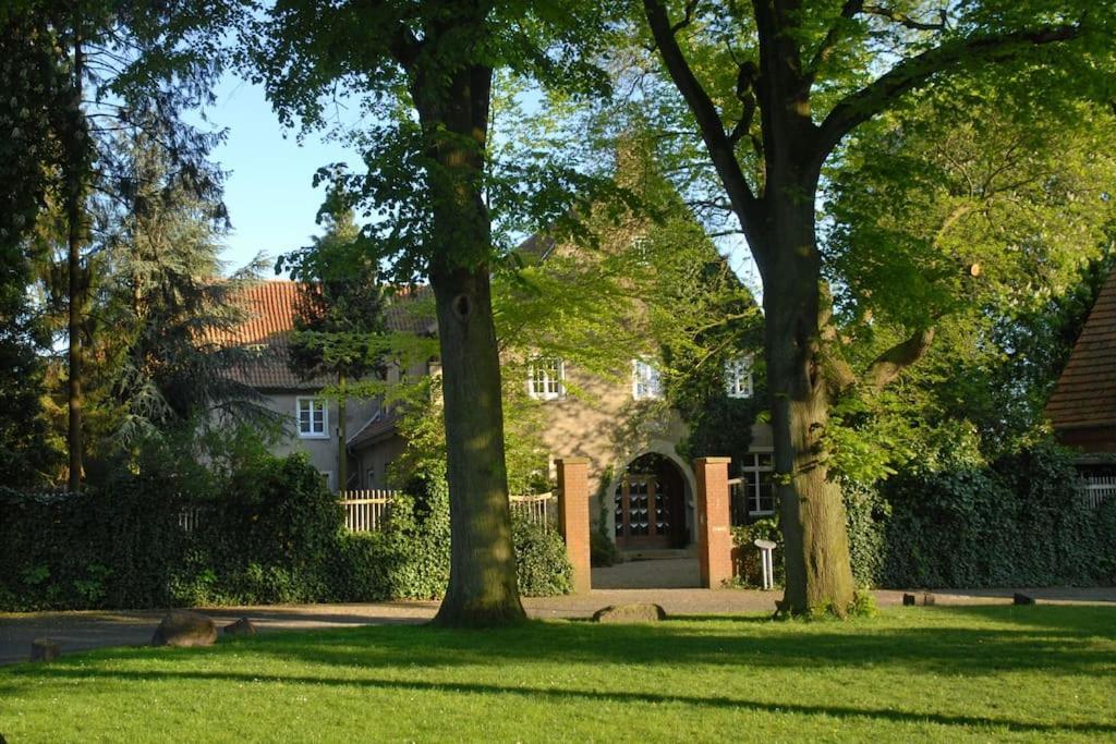 شقة Haus Keppelborg: Zi Antonia Mit Kirchplatzblick Heek المظهر الخارجي الصورة
